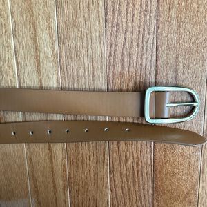 BROWN LEATHER BELT W/ GOLD BUCKLE | SIZE SMALL